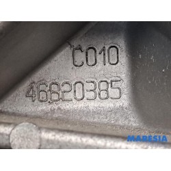 Fiat - 500 - Alternator upper bracket