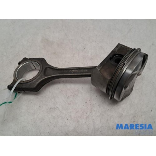 Peugeot - 3008 - Piston