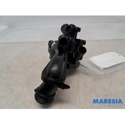 Peugeot - 3008 - Thermostat housing