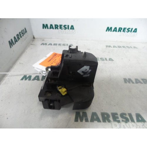 Renault - Megane Scenic - Door lock mechanism 4-door, front left