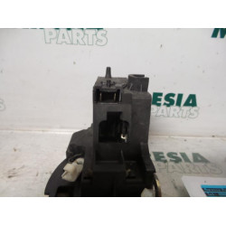 Renault - Megane Scenic - Front door lock mechanism 4-door, right