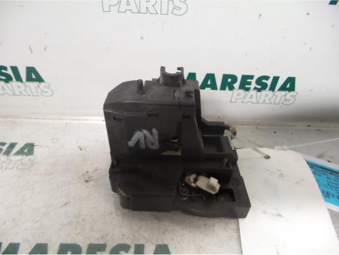 Renault - Megane Scenic - Front door lock mechanism 4-door, right