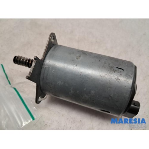 Peugeot - 3008 - Camshaft adjuster