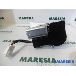 Renault - Megane Scenic - Rear wiper motor