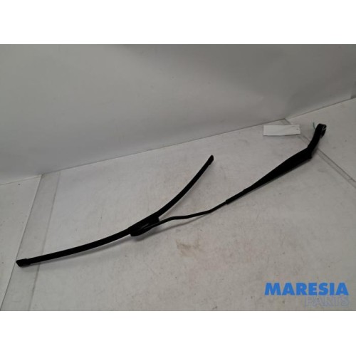 Citroen - Jumpy - Front wiper arm