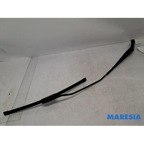 Citroen - Jumpy - Front wiper arm