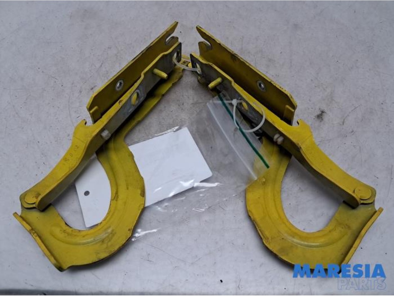Citroen - Jumpy - Bonnet Hinge