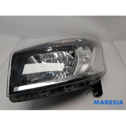 Renault - Trafic - Scheinwerfer links