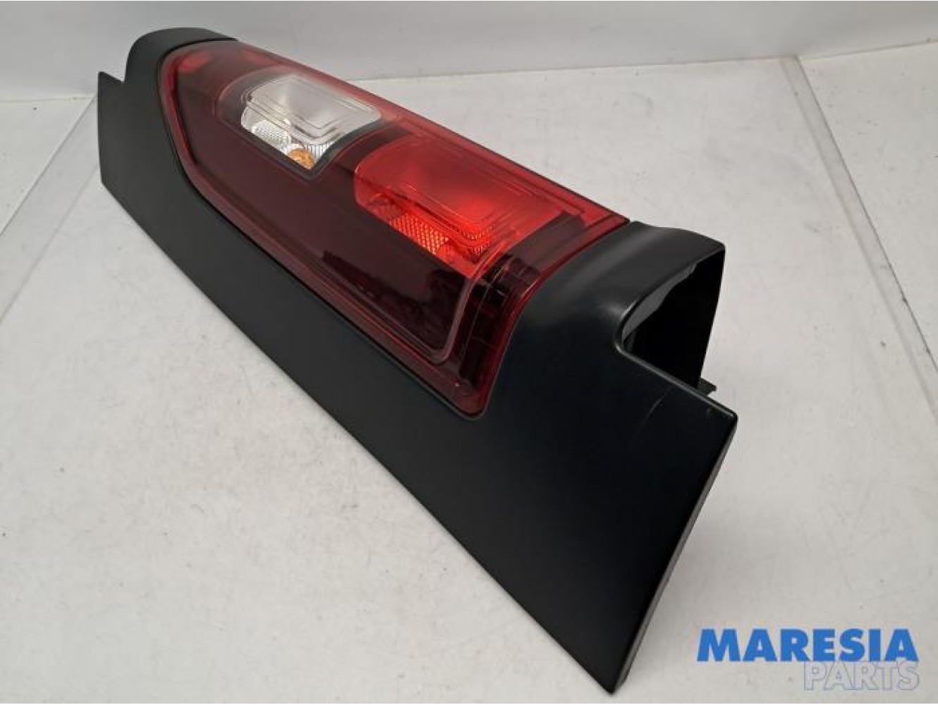 Renault - Trafic - Taillight, left