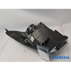 Renault - Trafic - Phare droit