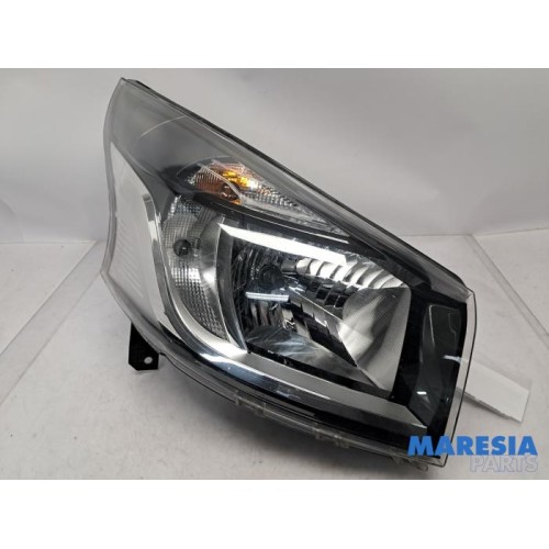 Renault - Trafic - Phare droit
