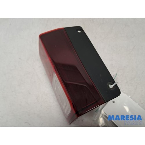 Renault - Trafic - Reversing light, left