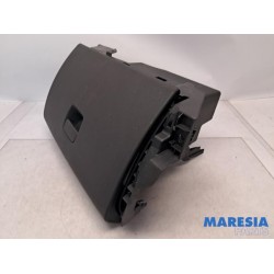 Renault - Trafic - Glovebox