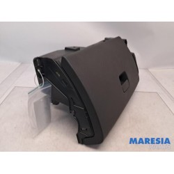 Renault - Trafic - Glovebox