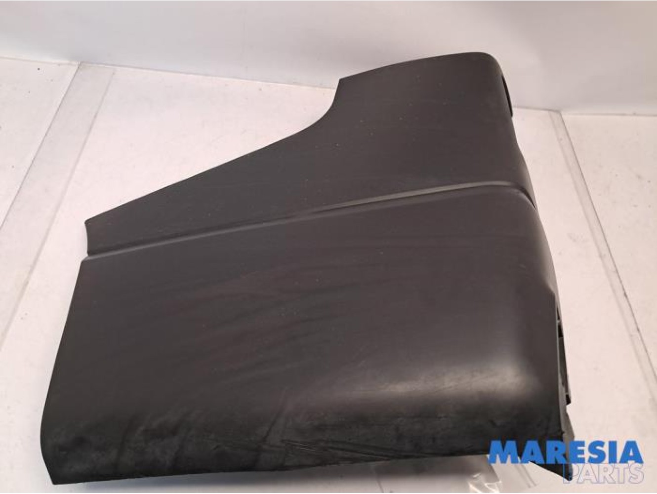Renault - Trafic - Rear bumper component, left