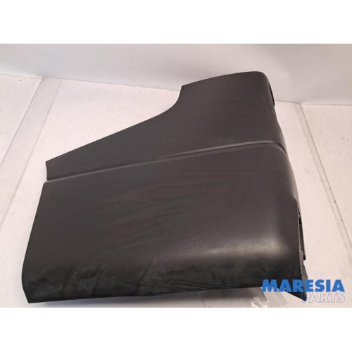 Renault - Trafic - Rear bumper component, left