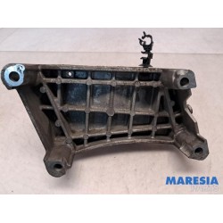 Fiat - Doblo - Engine mount