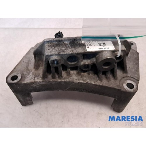 Fiat - Doblo - Engine mount