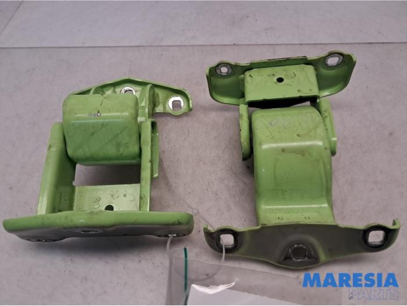 Renault - Trafic - Set of hinges