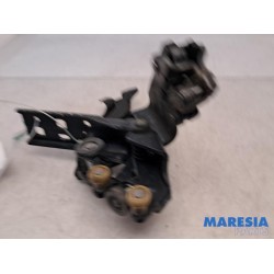 Renault - Trafic - Sliding door roller, right