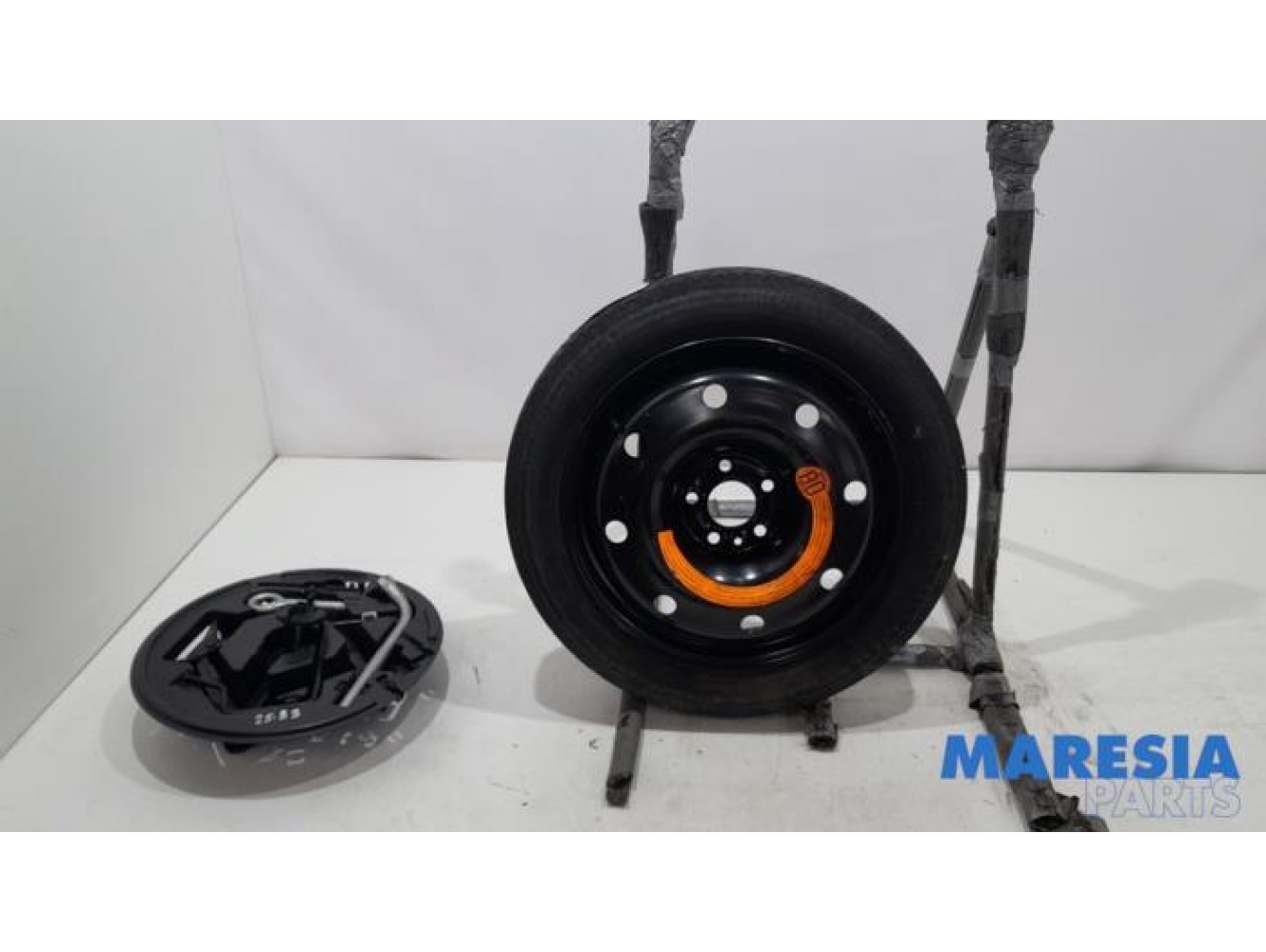 Alfa Romeo - Giulietta - Krikset + reservewiel