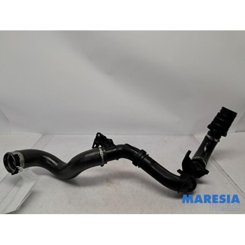 Renault - Trafic - Intercooler Schlauch
