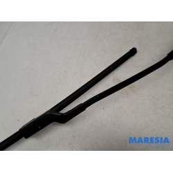 Renault - Trafic - Front wiper arm