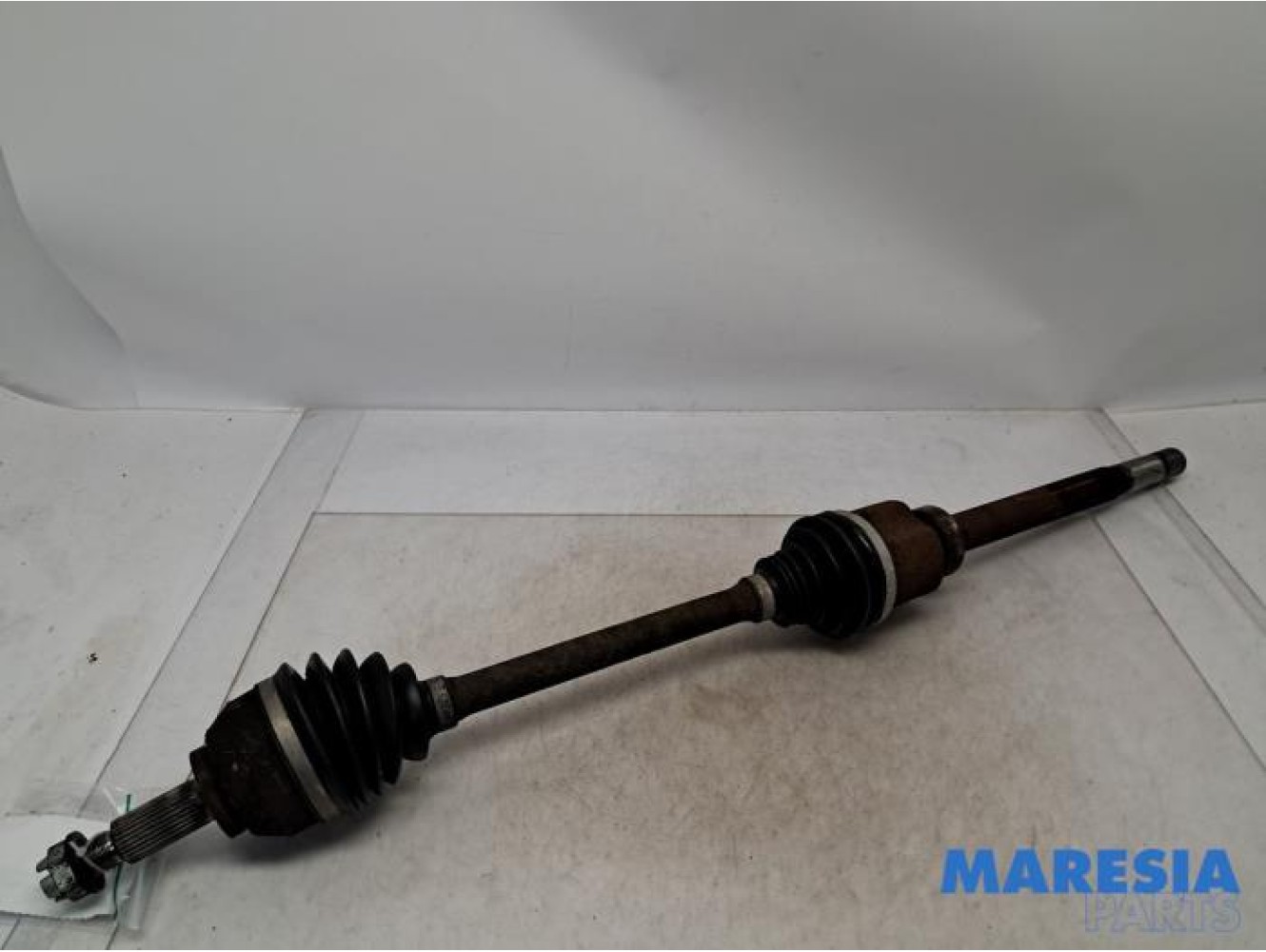 Renault - Trafic - Front drive shaft, right