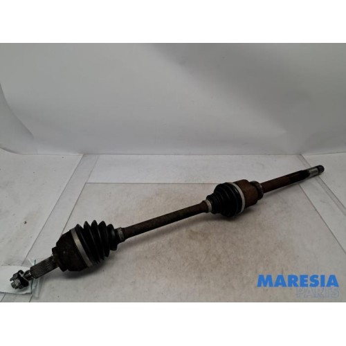 Renault - Trafic - Front drive shaft, right