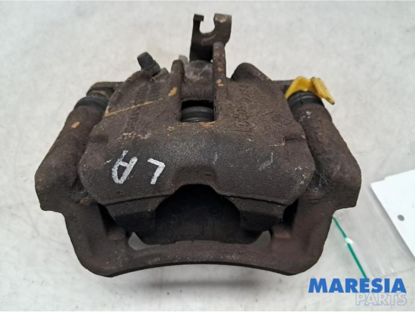 Renault - Trafic - Rear brake calliper, left