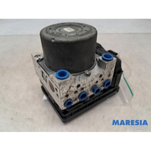 Renault - Trafic - ABS Pumpe