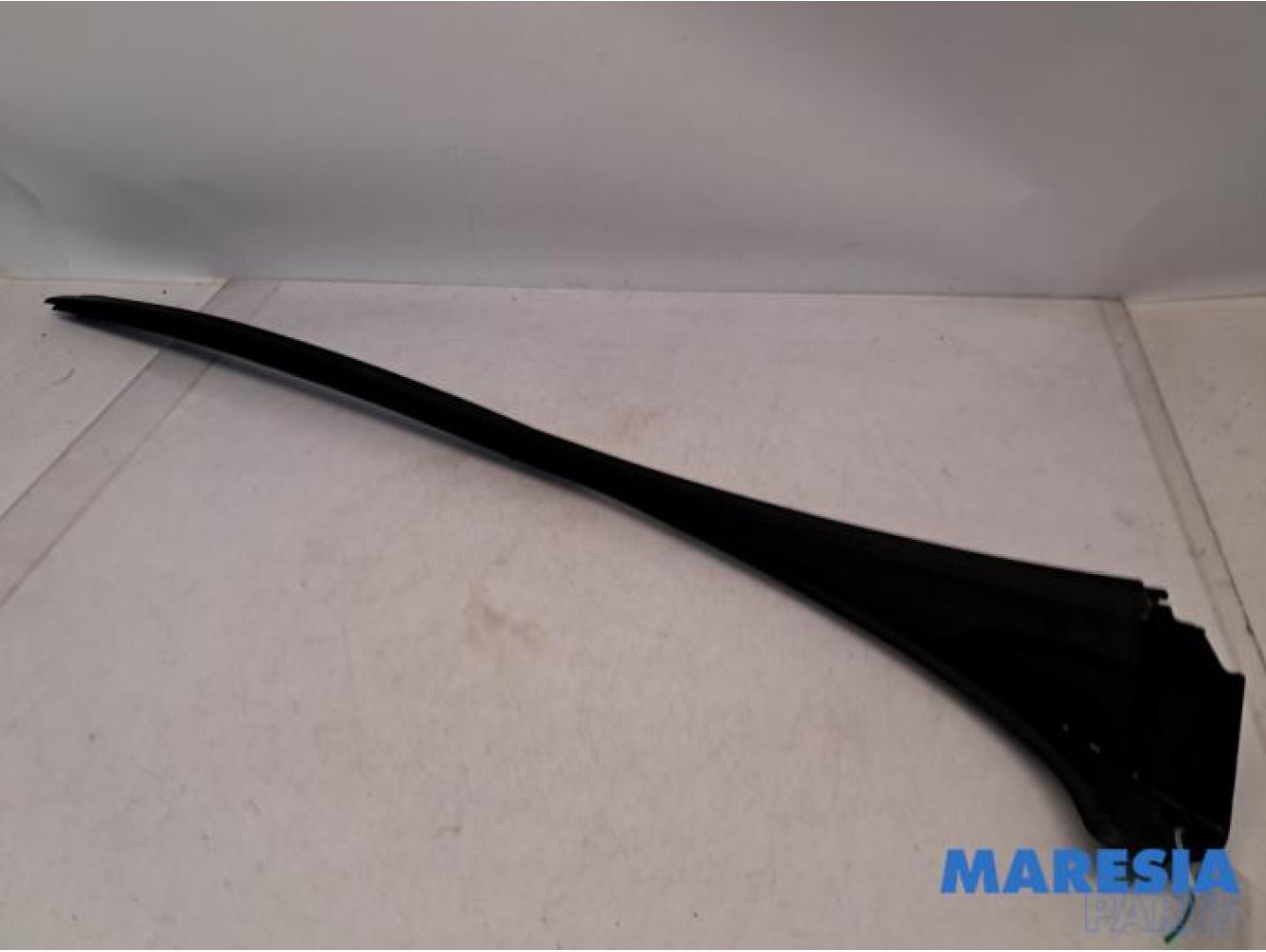 Renault - Trafic - Frontscreen frame