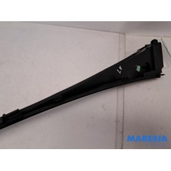 Renault - Trafic - Frontscreen frame