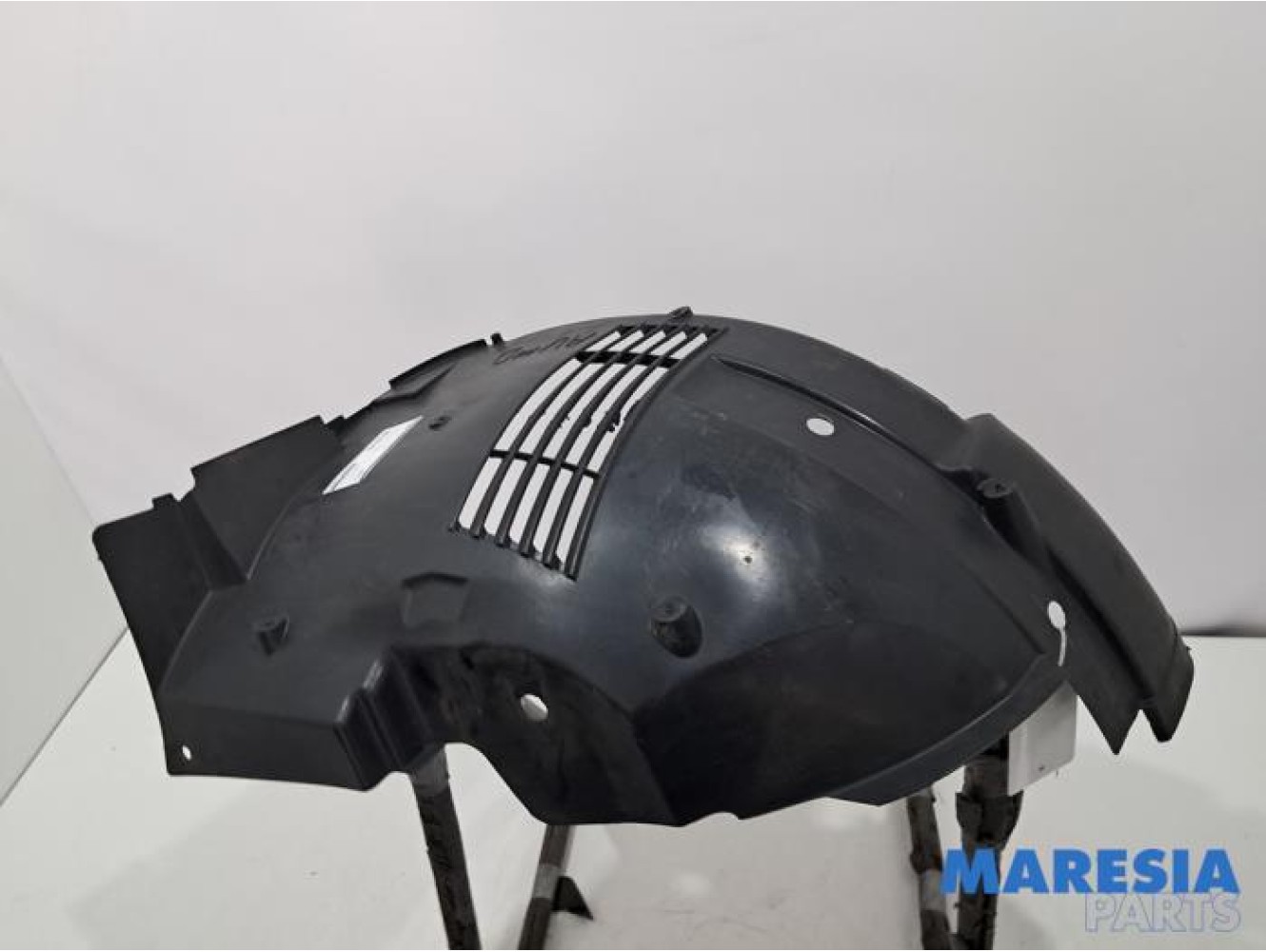 Renault - Trafic - Wheel arch liner