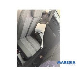 Peugeot - 5008 - Stoel achter