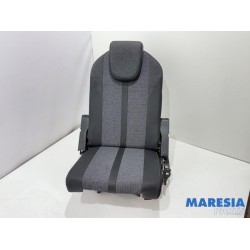 Peugeot - 5008 - Stoel achter
