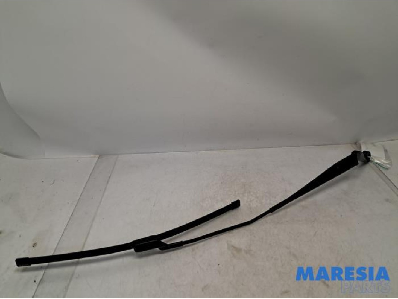 Fiat - Ducato - Front wiper arm