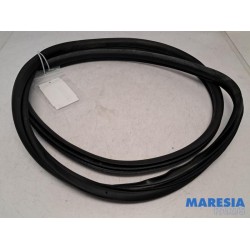 Alfa Romeo - Giulietta - Portierrubber 4Deurs links-achter