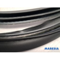 Alfa Romeo - Giulietta - Portierrubber 4Deurs links-achter