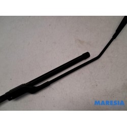 Alfa Romeo - Giulietta - Front wiper arm