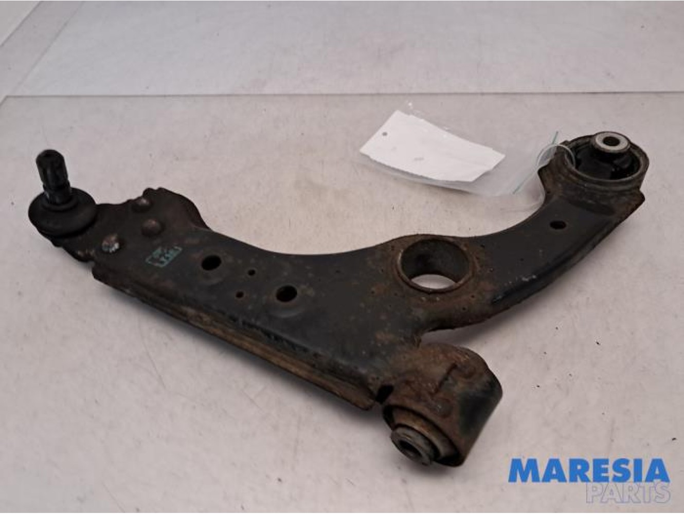 Alfa Romeo - Giulietta - Front lower wishbone, right