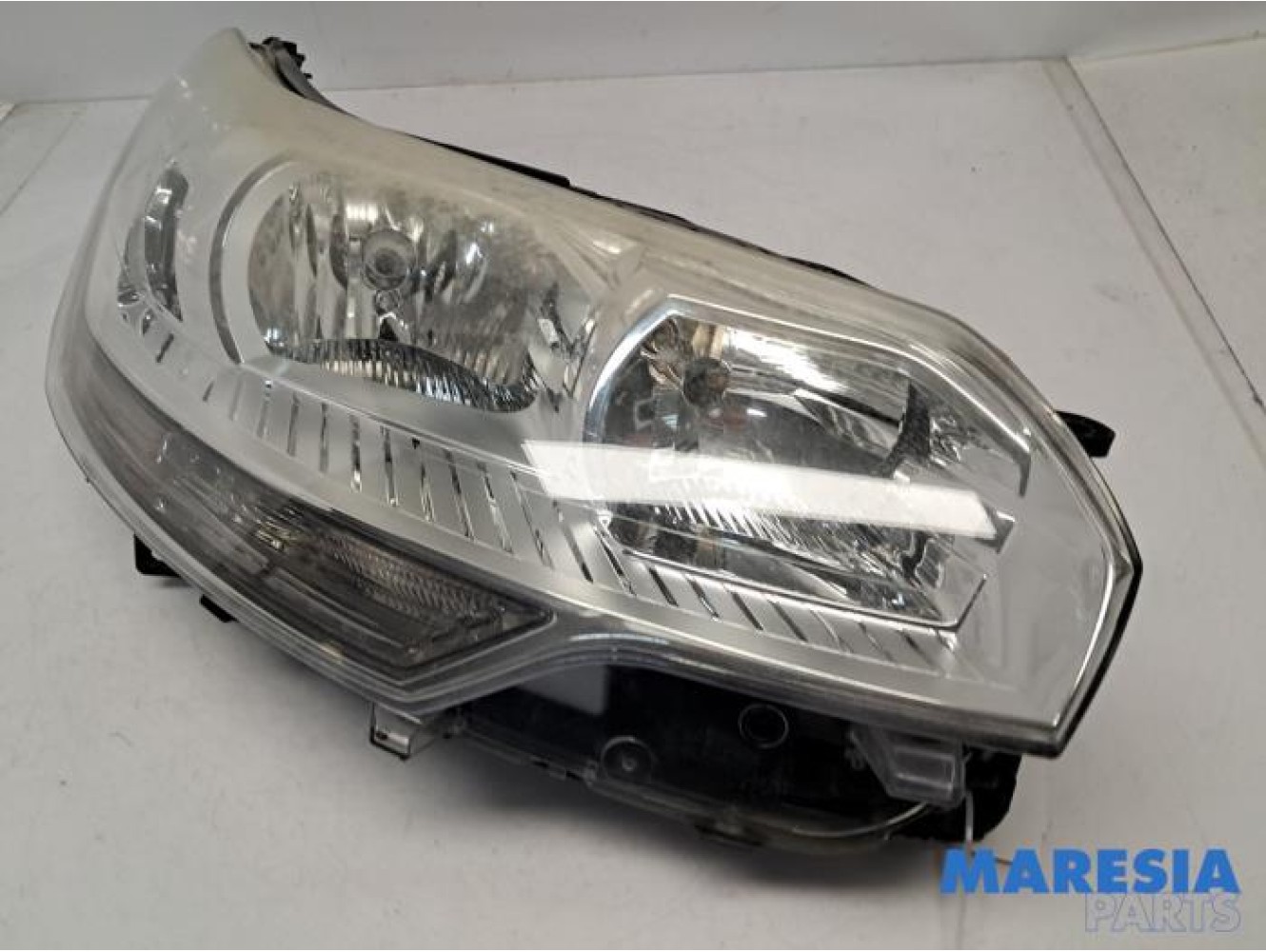 Citroen - C5 - Phare droit