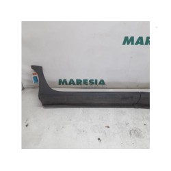 Renault - Megane Scenic - Zijskirt links