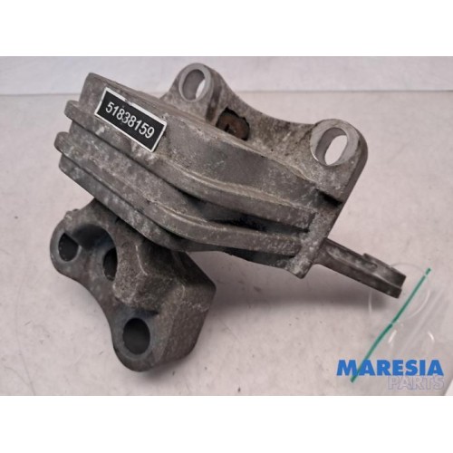 Alfa Romeo - Giulietta - Gearbox mount