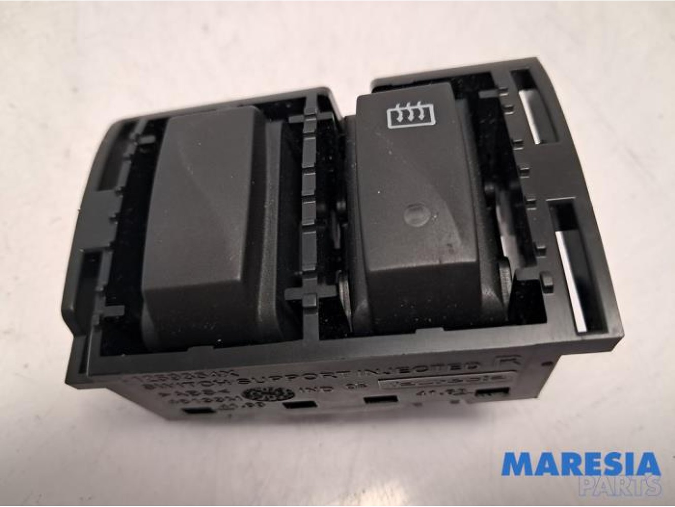 Renault - Trafic - Rear window heating switch