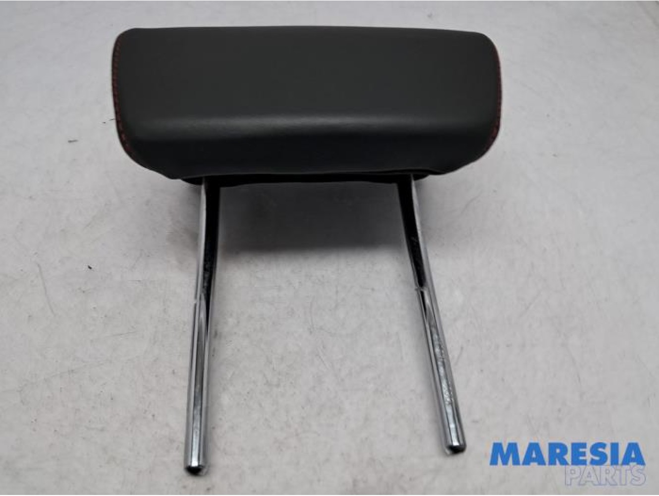 Alfa Romeo - Giulietta - Headrest