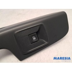 Renault - Trafic - Electric window switch