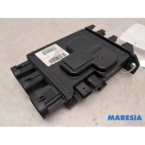 Renault - Trafic - Voltage regulator
