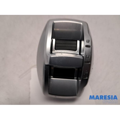 Alfa Romeo - Giulietta - Automatic gear selector