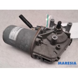 Renault - Trafic - Front wiper motor